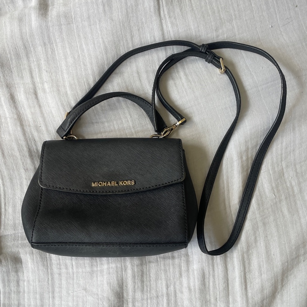 Michael Kors Black Classic Crossbody